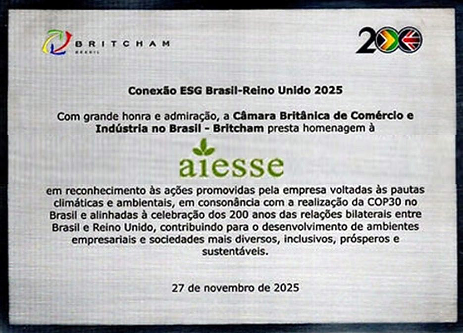 Placa de homenaje de la Britcham a Aiesse Ambiental (texto en portugués)